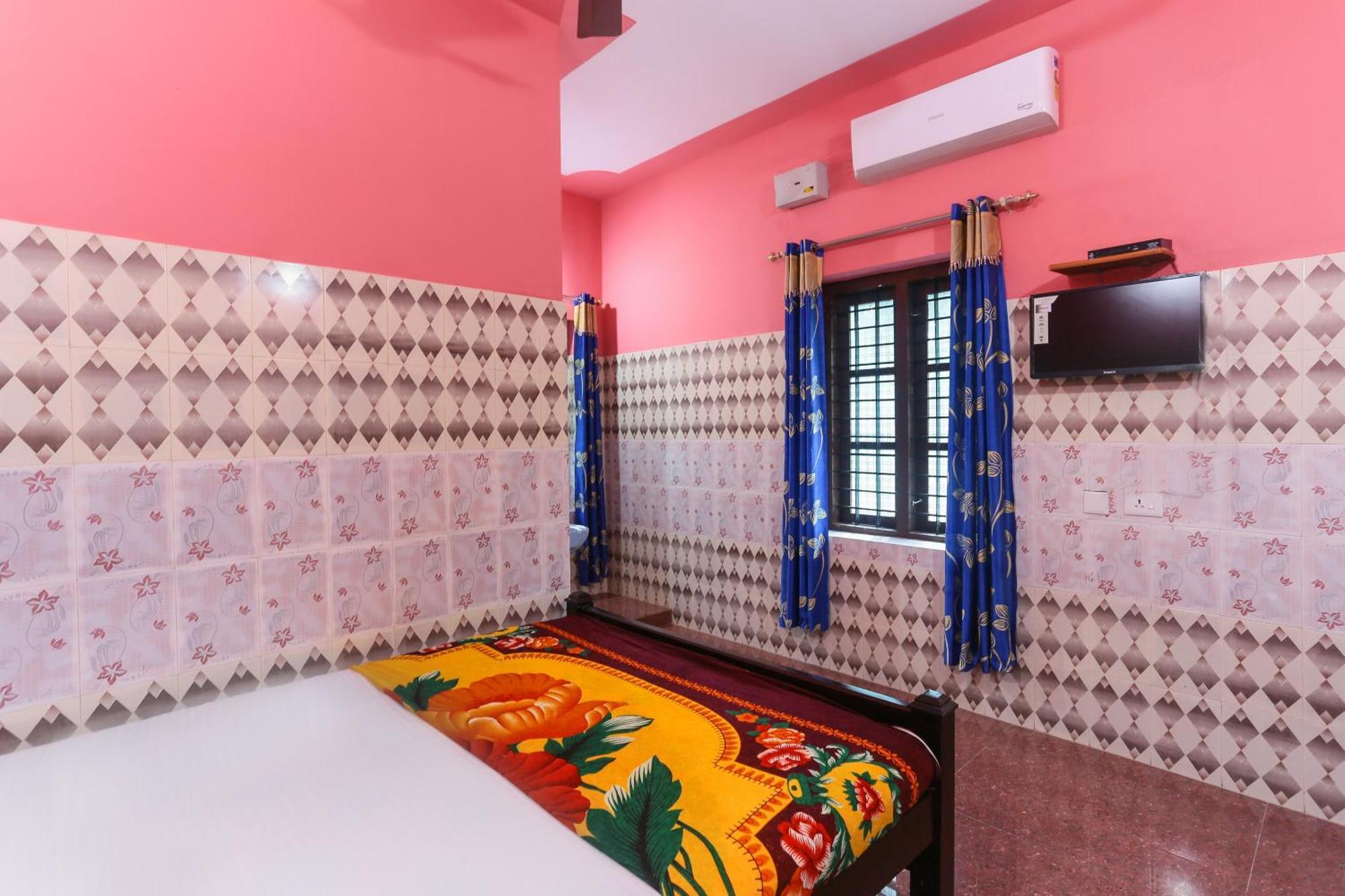 Hotel O Sree Bhadra Tourist Home Kollam Extérieur photo